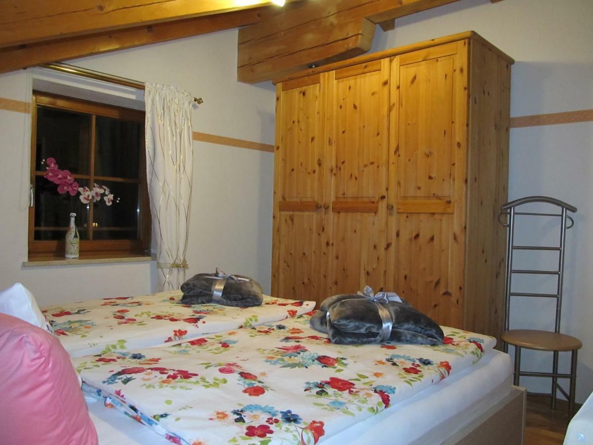 Ferienwohnung Bei Mutti Rottau Екстер'єр фото