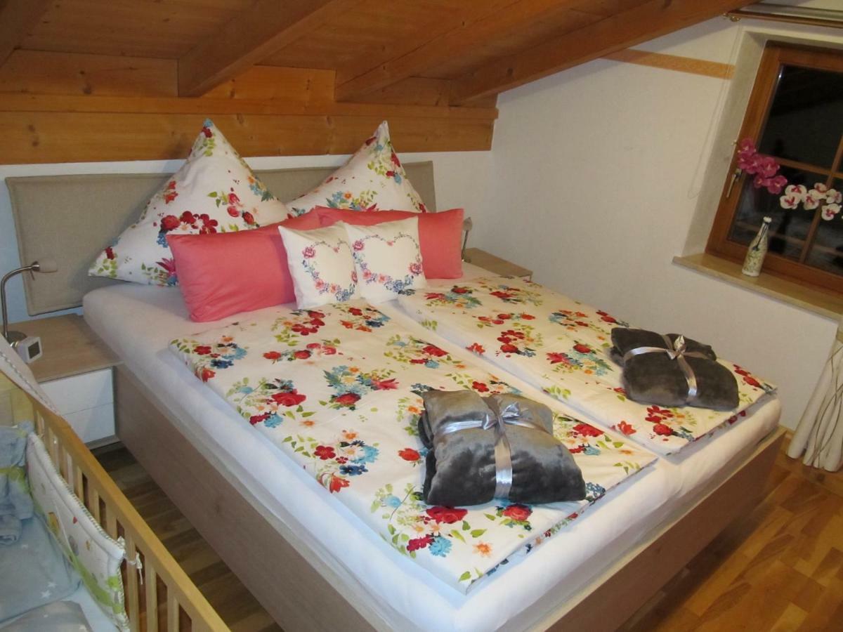 Ferienwohnung Bei Mutti Rottau Екстер'єр фото
